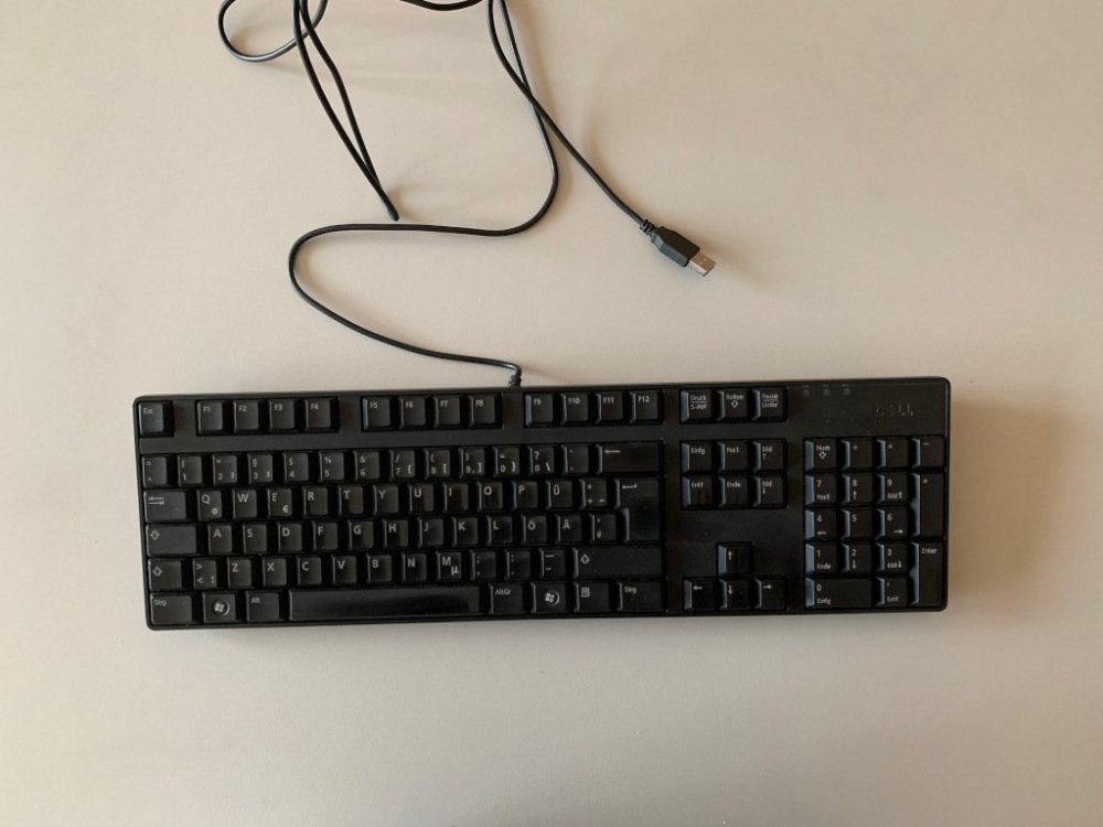keyboard_dell.thumb.jpg.6151f8ad1c19206d90e47fca3a750a2e.jpg