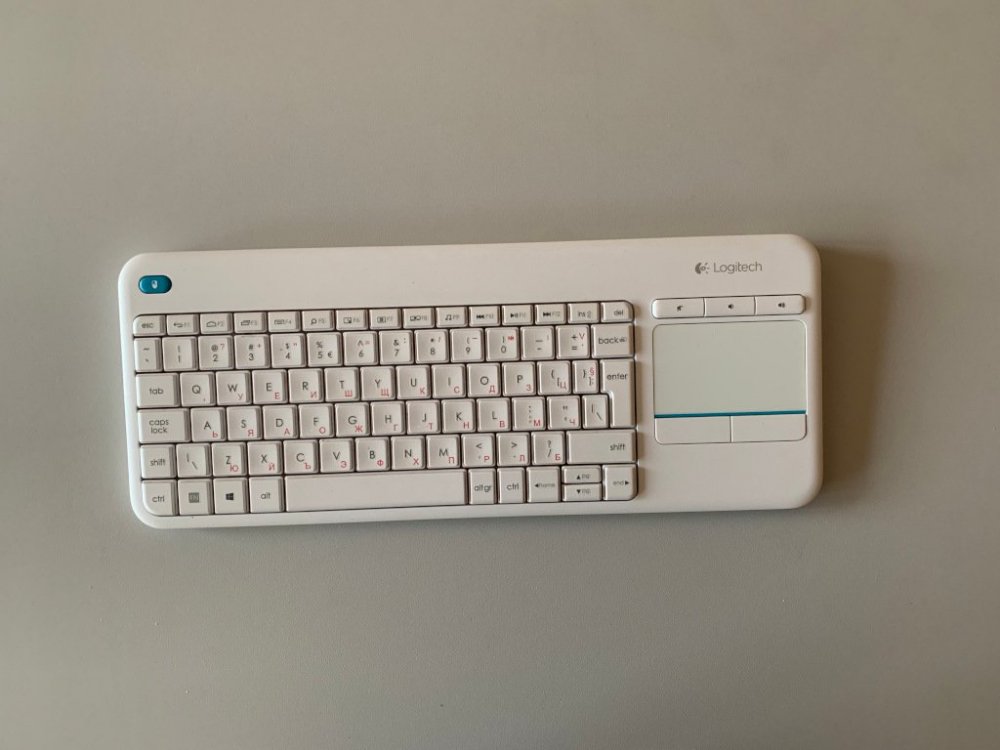 keyboard_logitech.thumb.jpg.e954b21c11dd90f0d515eaaf5880c519.jpg