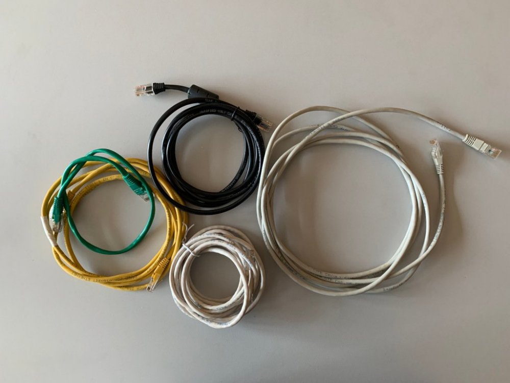 lan_cables.thumb.jpg.6b7aad8f9935bac4e07ae75fb3b38193.jpg