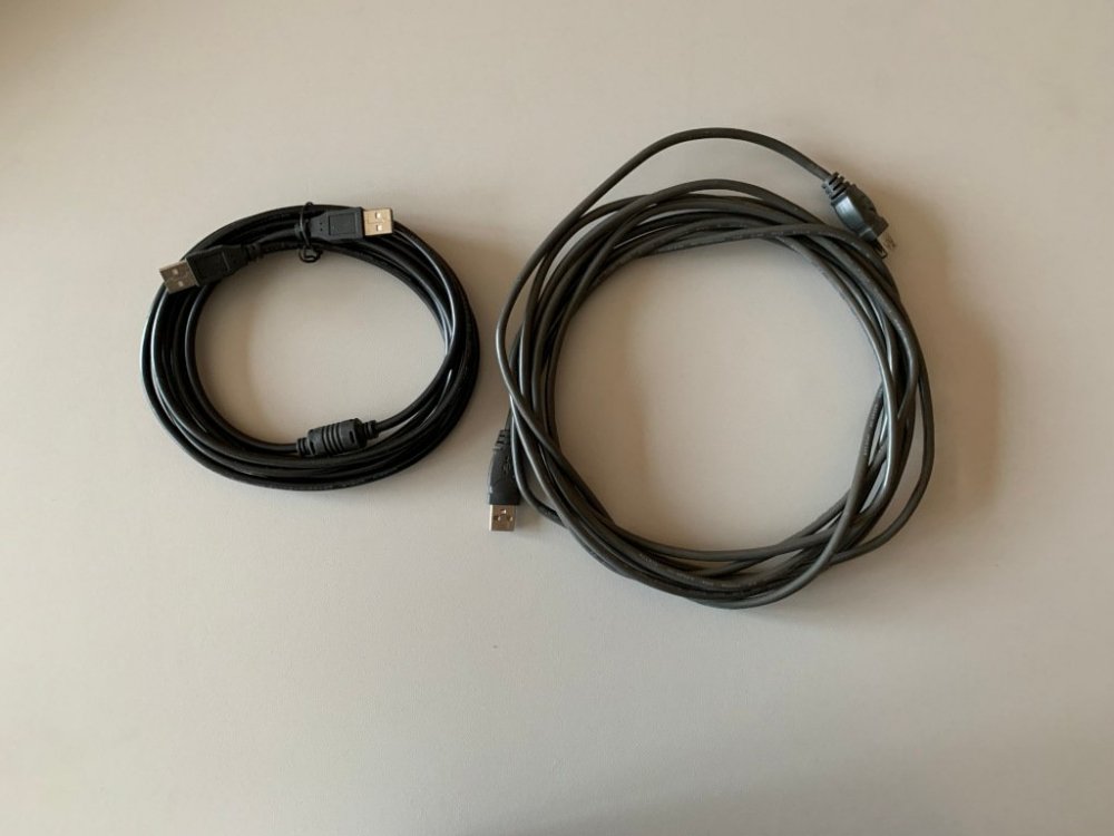 usb_cables.thumb.jpg.906e4af9221fe08ded109af293fe79d3.jpg