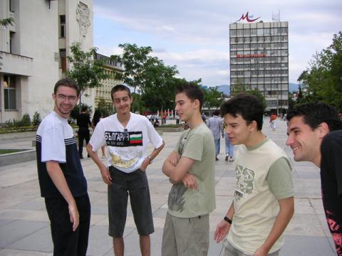 post-339-1091215021_thumb.jpg