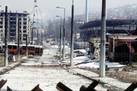 Sarajevo_19.3.1996_war_resized.JPG